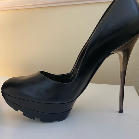 Salvatore Ferragamo Platform Black Heels size 7 - Picture 3 of 7